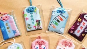 Cách làm bùa đánh bài đơn giản giúp mang lại vận may khi giải trí